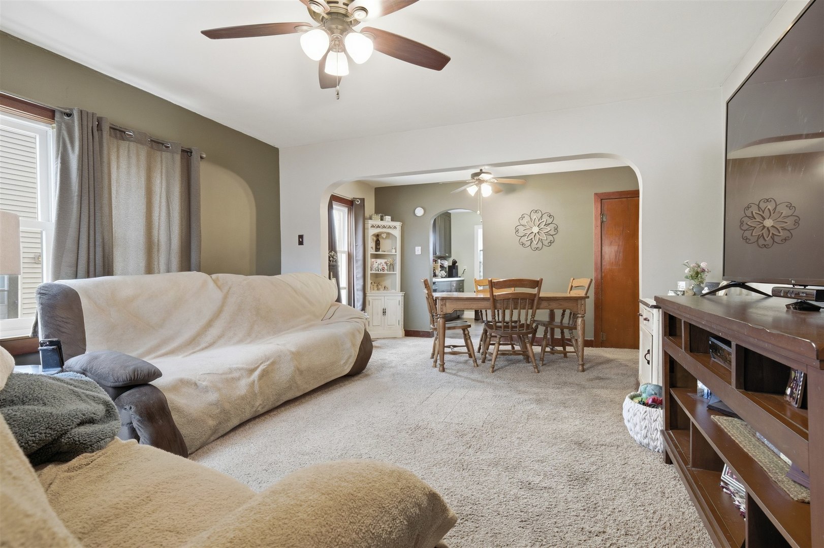 126 W Lowell Avenue, Pontiac, IL 61764