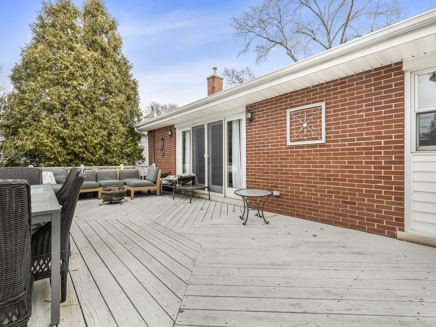 124 S Fairlane Avenue, Elmhurst, IL 60126