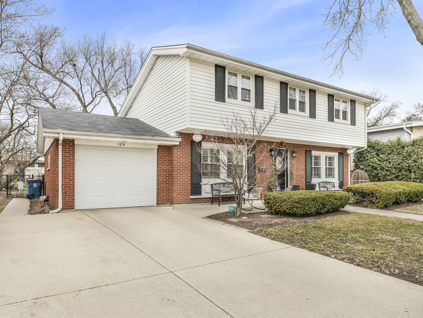 124 S Fairlane Avenue, Elmhurst, IL 60126