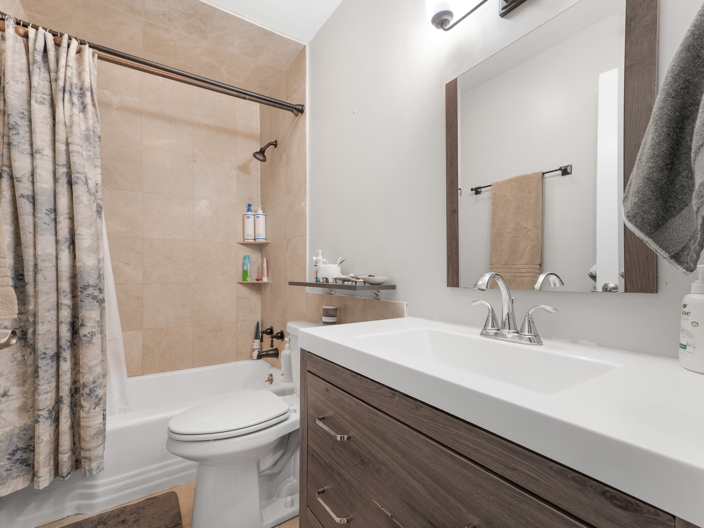 124 S Fairlane Avenue, Elmhurst, IL 60126