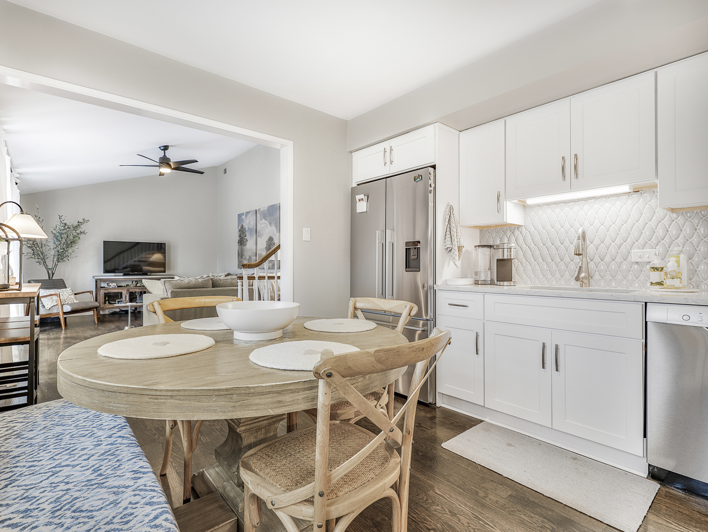 124 S Fairlane Avenue, Elmhurst, IL 60126