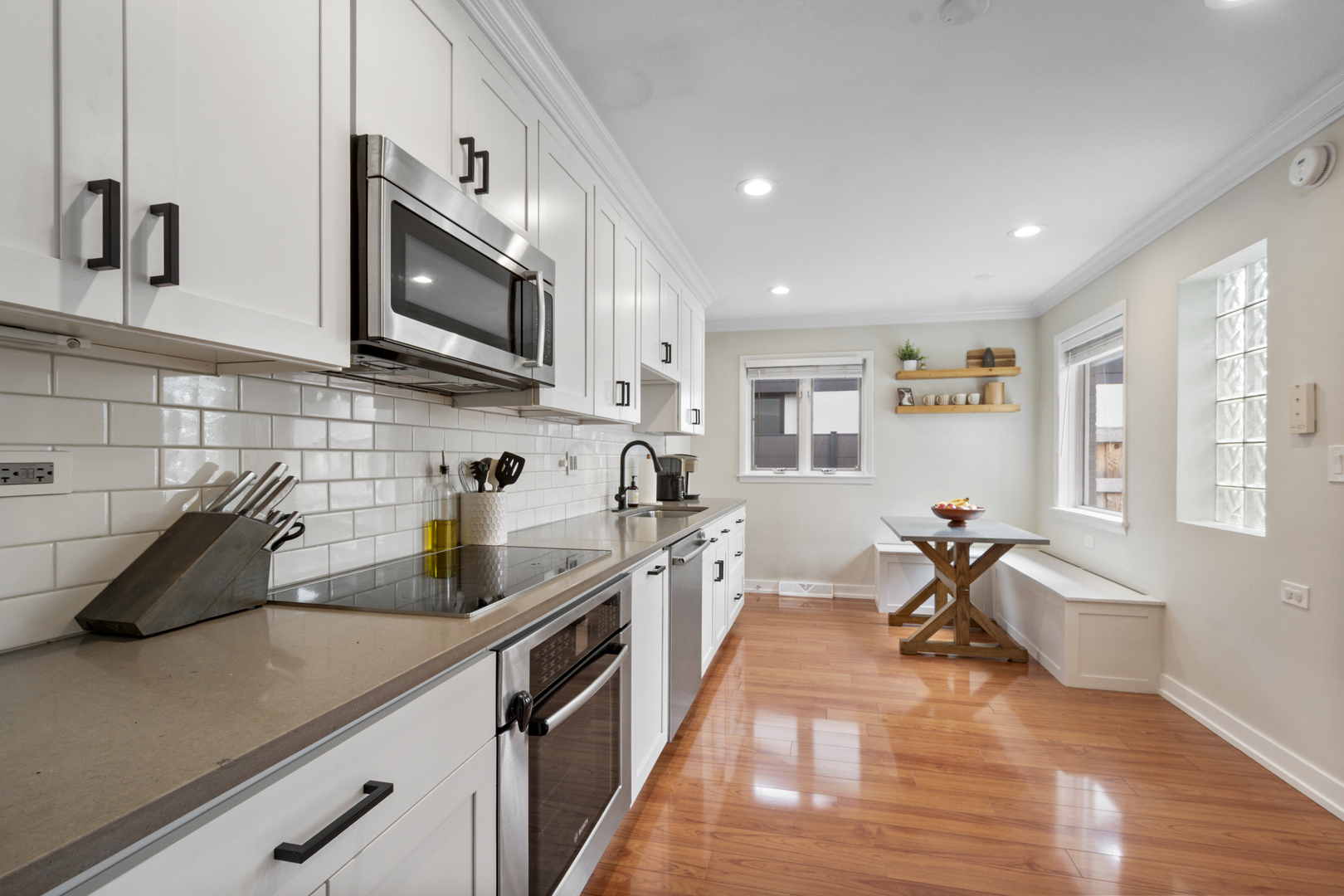 1915 GLENVIEW Avenue, Park Ridge, IL 60068