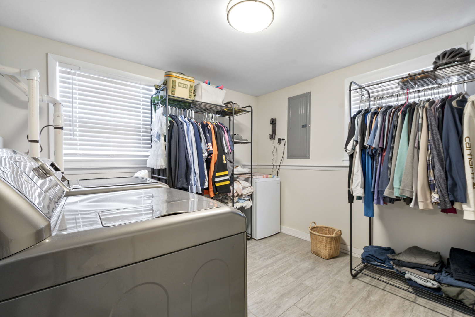 1915 GLENVIEW Avenue, Park Ridge, IL 60068