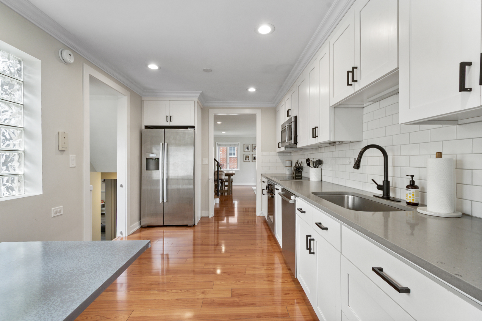 1915 GLENVIEW Avenue, Park Ridge, IL 60068