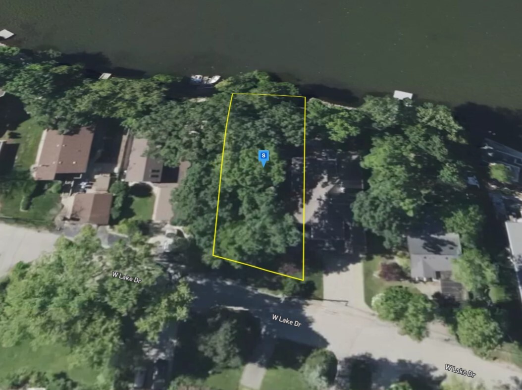 21803 W Lake Avenue, Round Lake, IL 60073