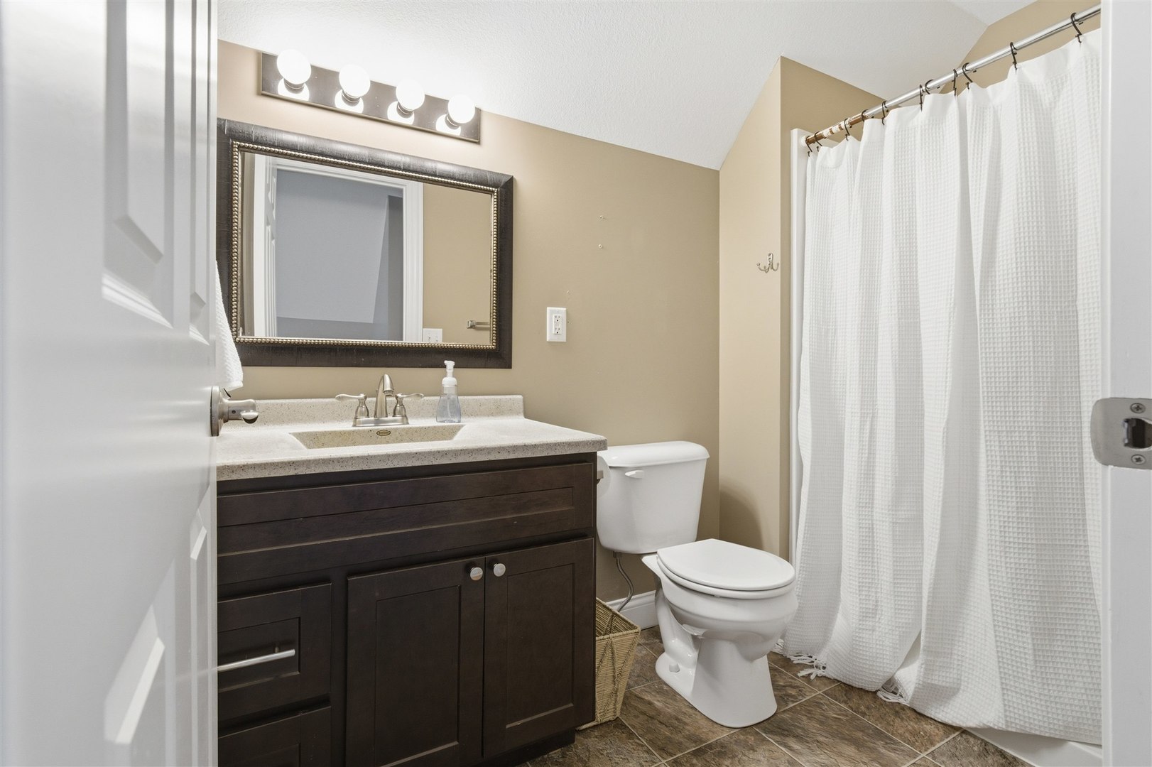 404 Victoria Drive, Washington, IL 61571