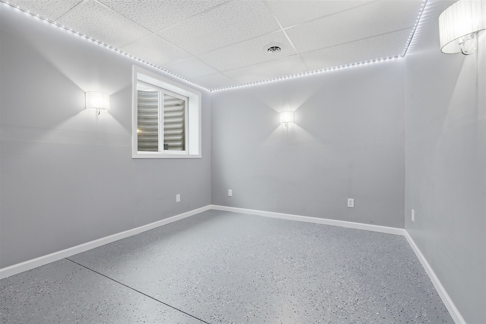 404 Victoria Drive, Washington, IL 61571