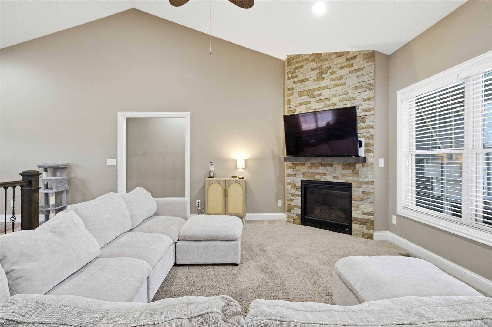 404 Victoria Drive, Washington, IL 61571