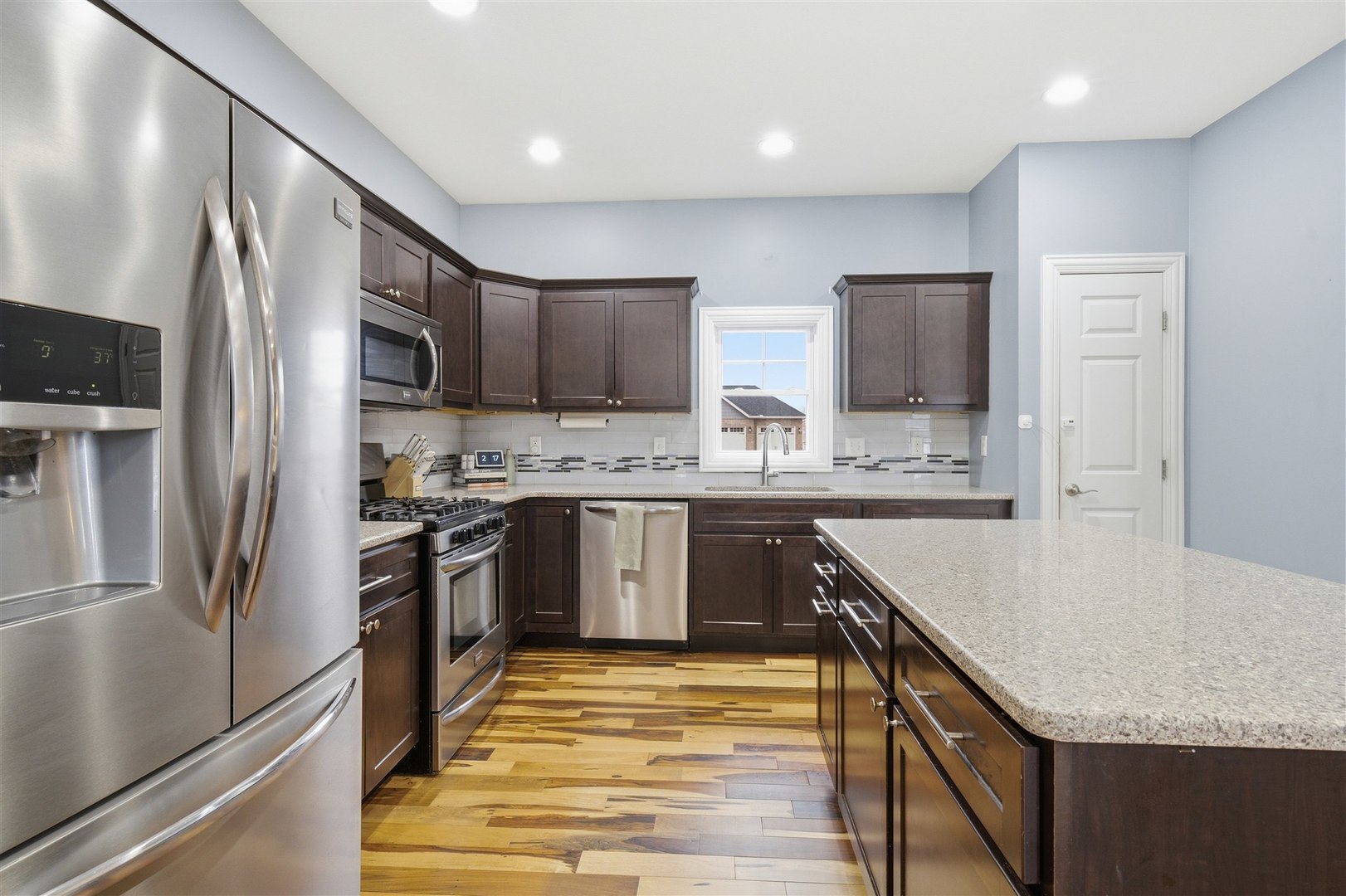 404 Victoria Drive, Washington, IL 61571