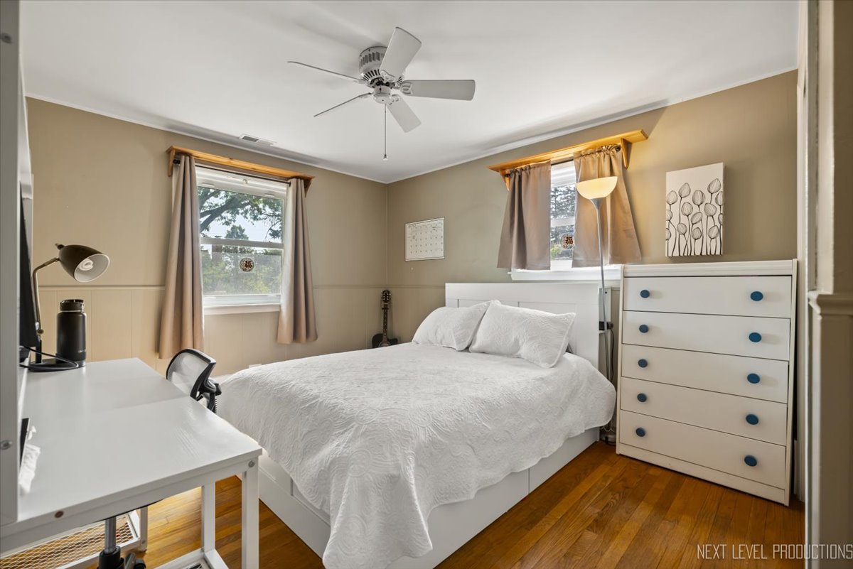 83 N Park Boulevard, Glen Ellyn, IL 60137