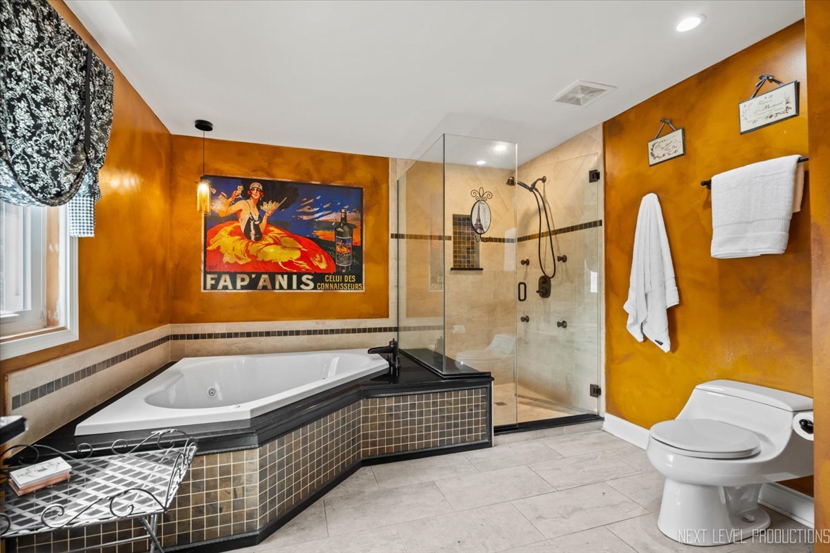 83 N Park Boulevard, Glen Ellyn, IL 60137