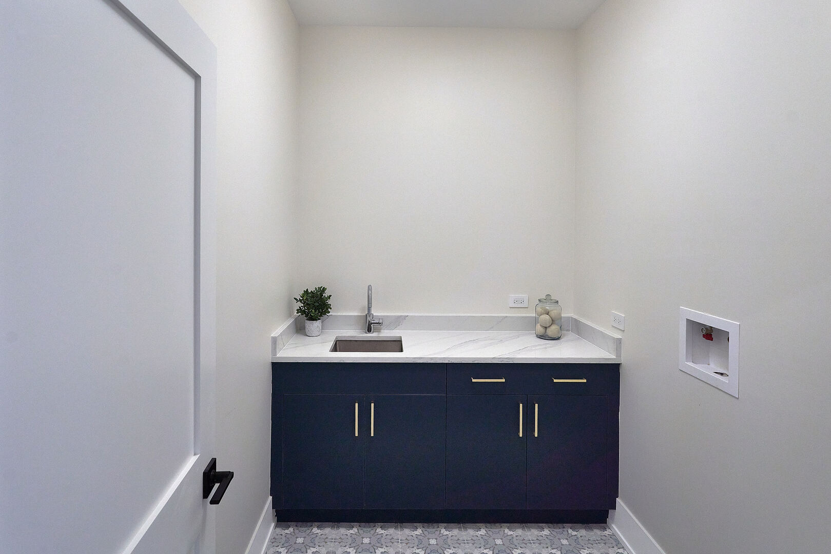 1414 S Prospect Avenue, Park Ridge, IL 60068