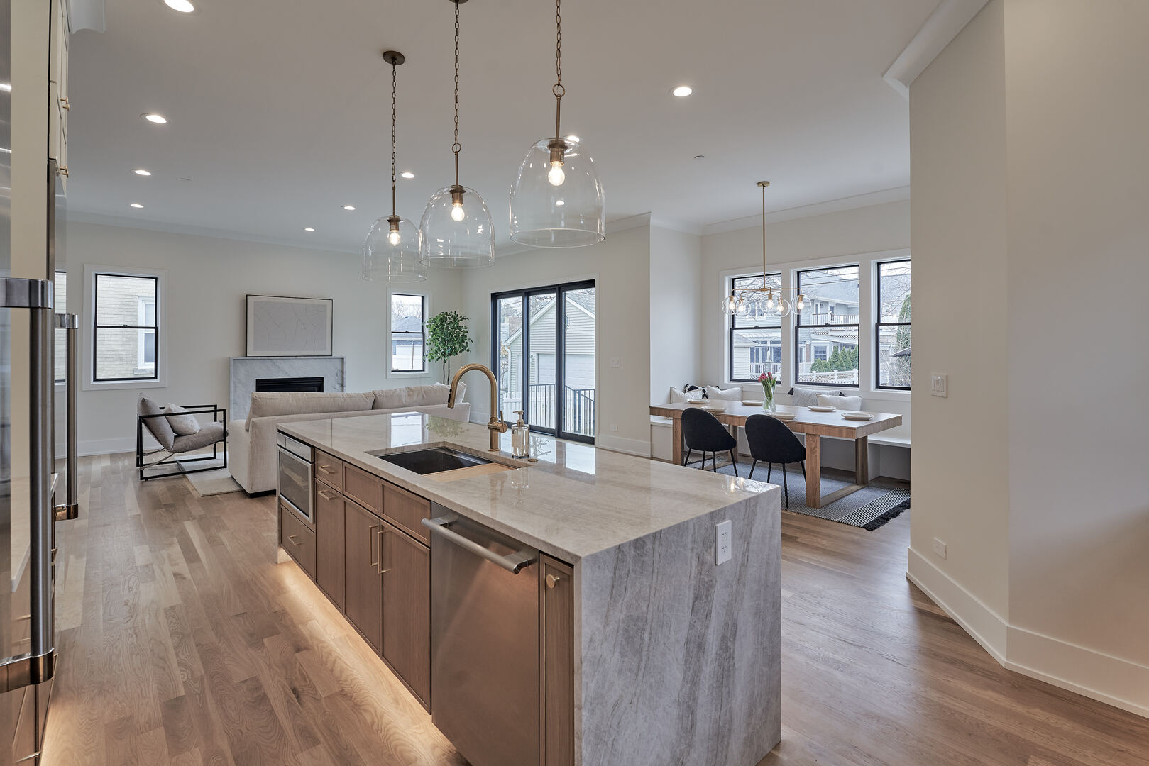 1414 S Prospect Avenue, Park Ridge, IL 60068