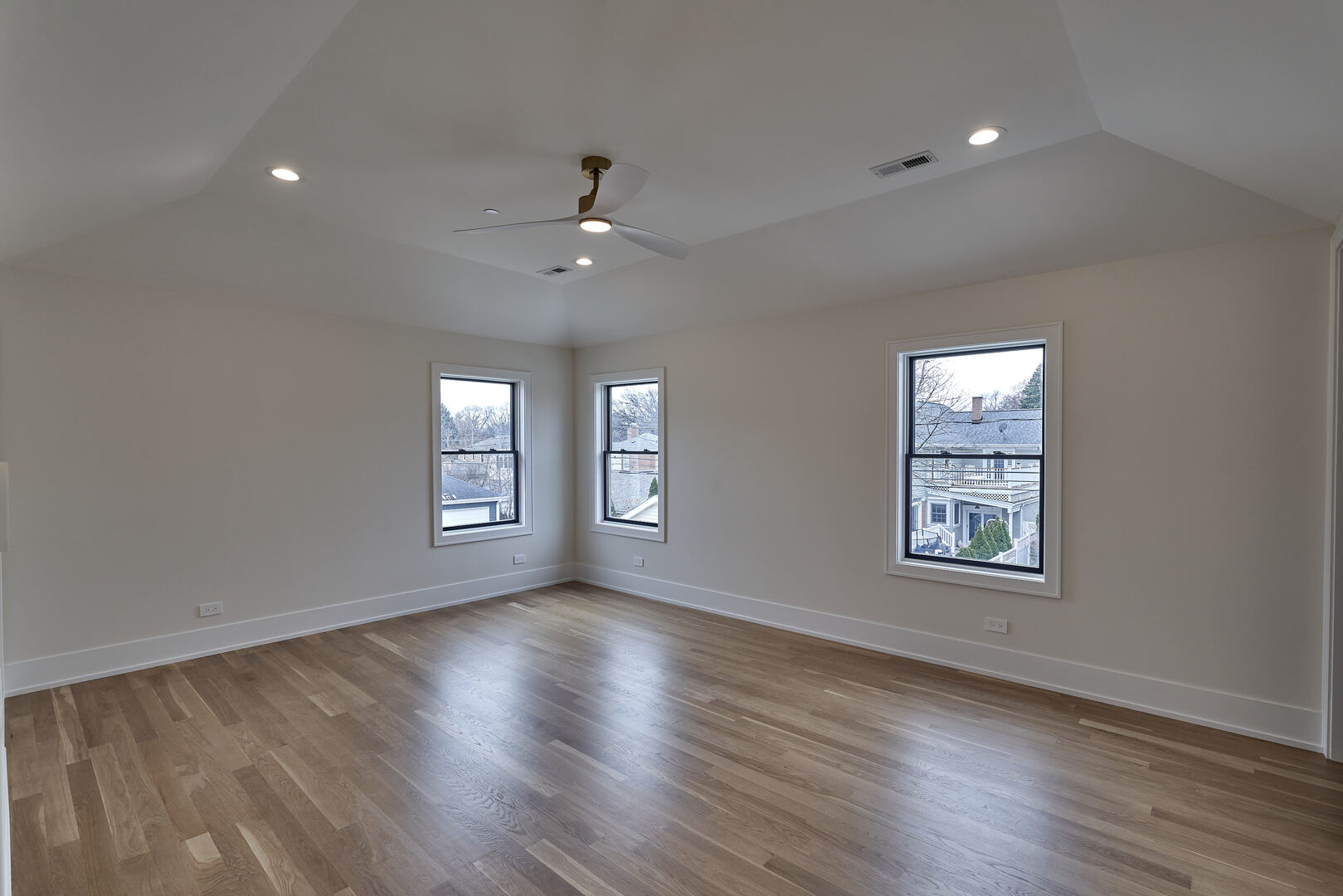 1414 S Prospect Avenue, Park Ridge, IL 60068