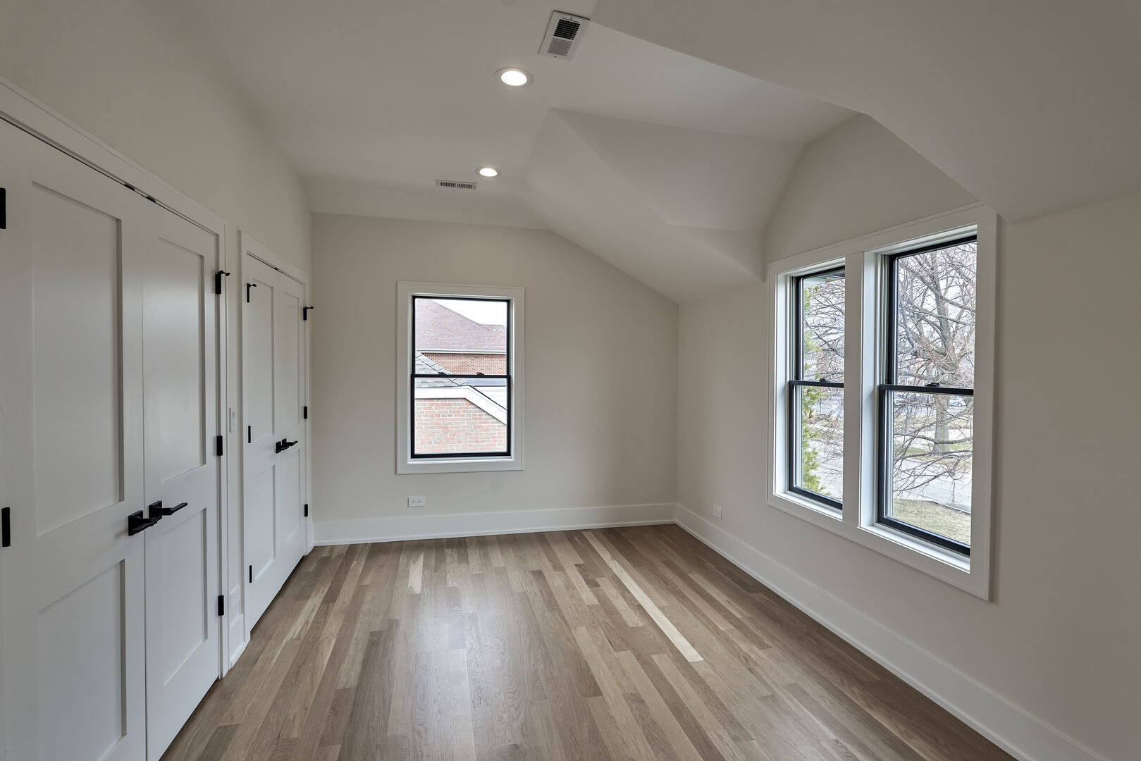 1414 S Prospect Avenue, Park Ridge, IL 60068