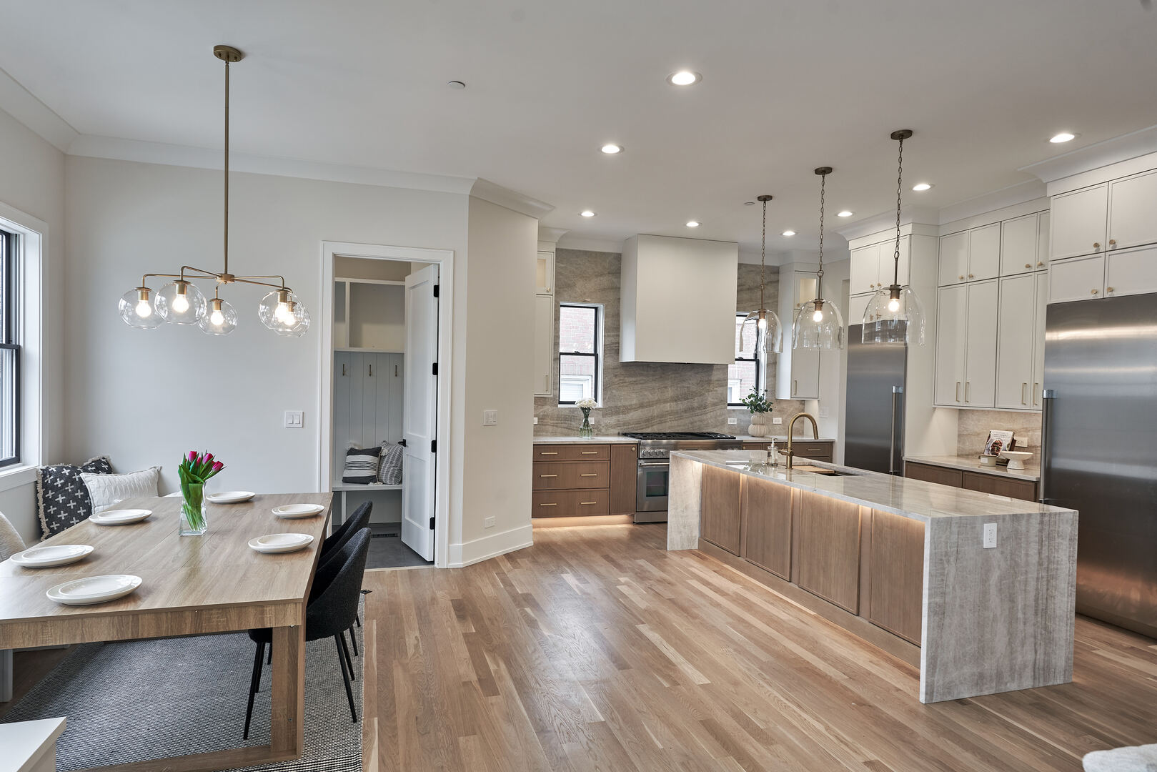 1414 S Prospect Avenue, Park Ridge, IL 60068