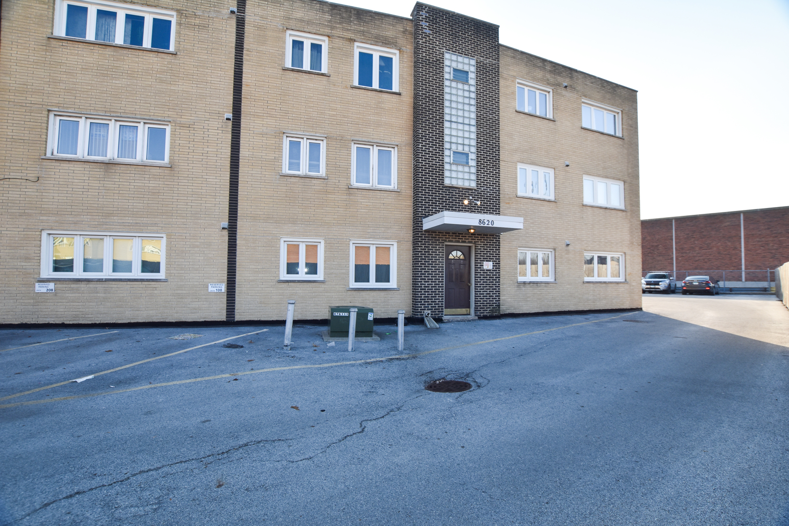 Hickory Hills, IL 60457