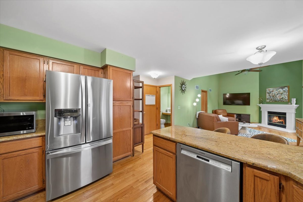 3195 Village Green Drive, Aurora, IL 60504