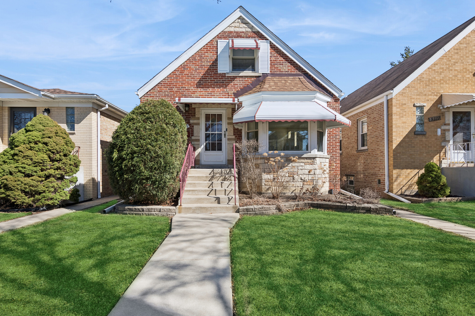 5331 N Neenah Avenue, Chicago, IL 60656
