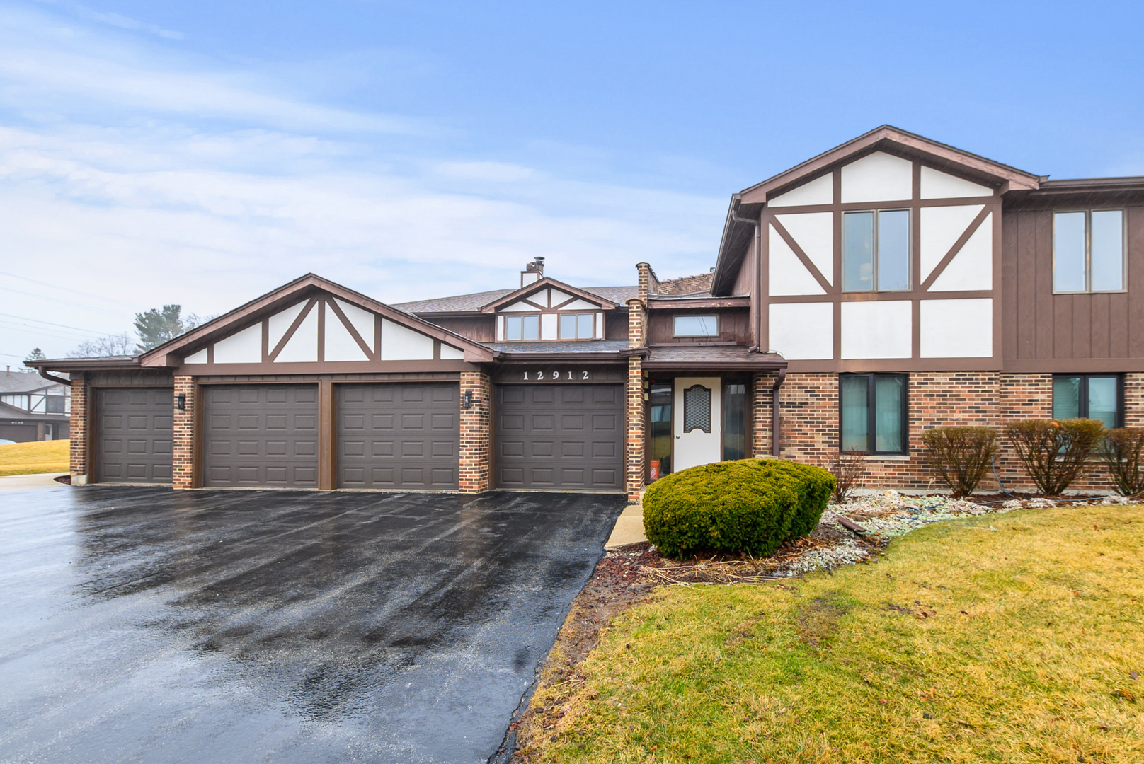 12912 Mill Drive #E2, Palos Park, IL 60464