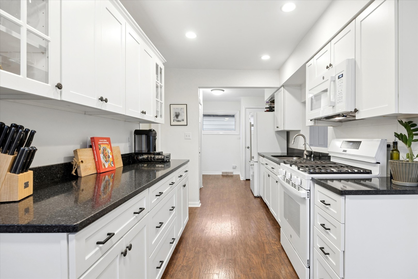 927 N Haddow Avenue, Arlington Heights, IL 60004