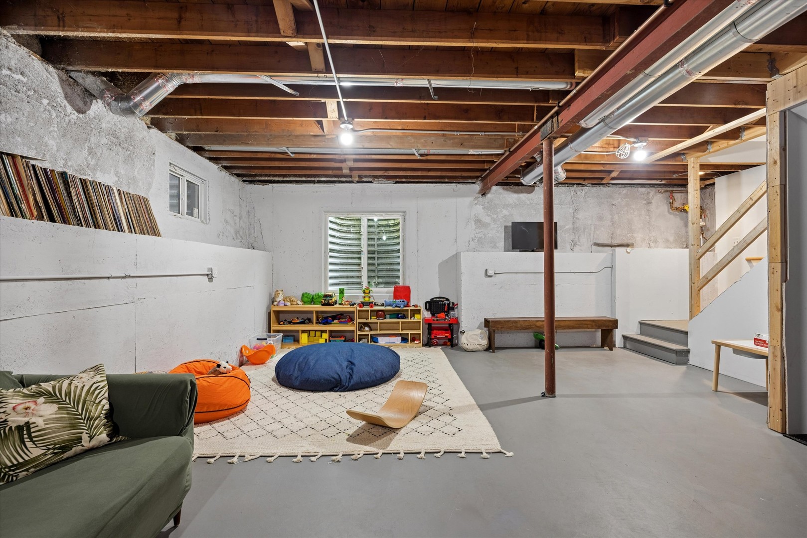 927 N Haddow Avenue, Arlington Heights, IL 60004