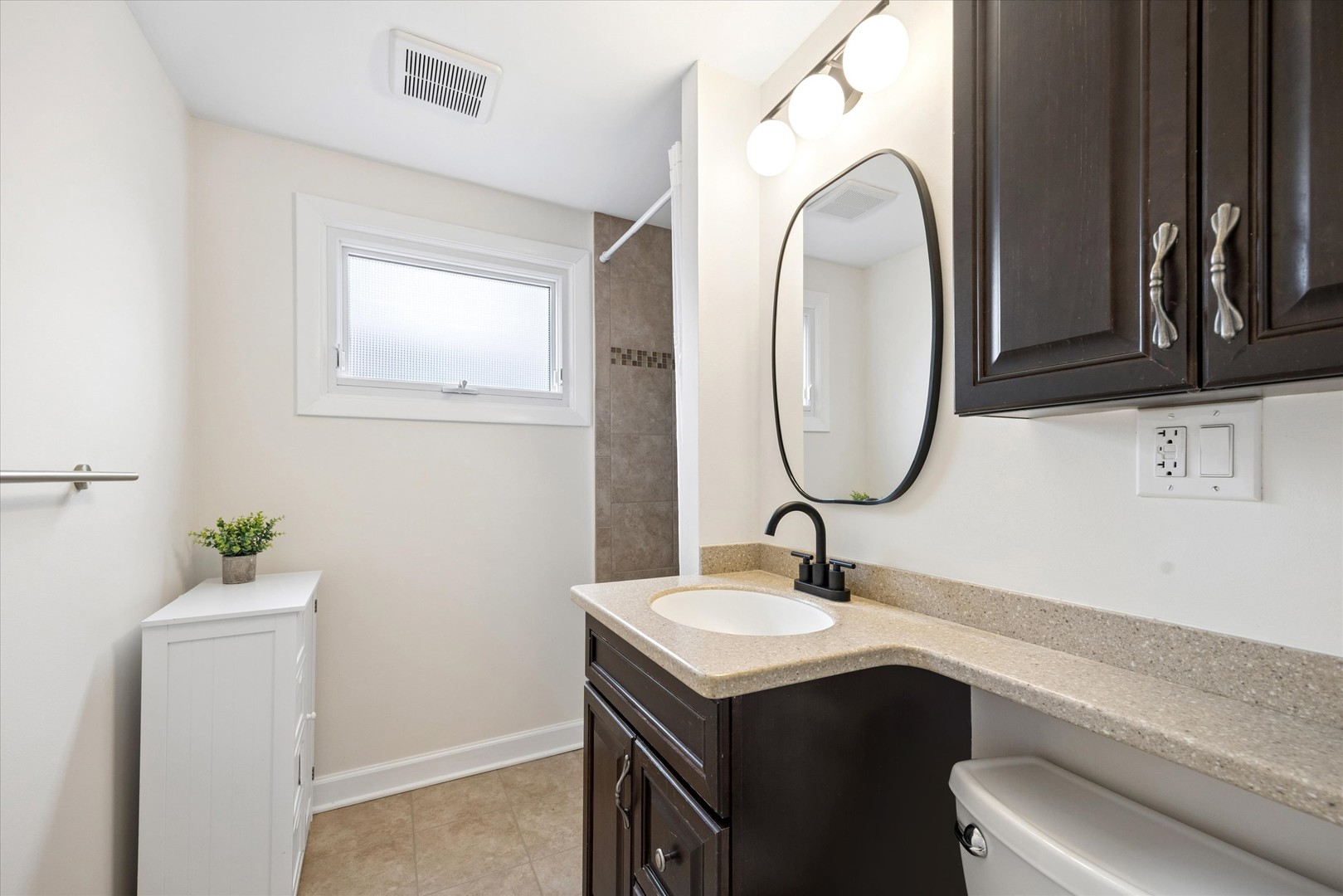 927 N Haddow Avenue, Arlington Heights, IL 60004