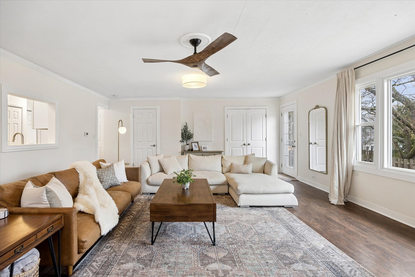 927 N Haddow Avenue, Arlington Heights, IL 60004