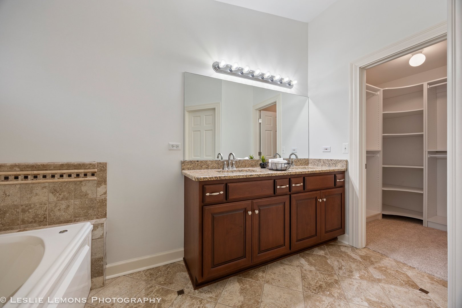 1940 Baldwin Way, Bolingbrook, IL 60490