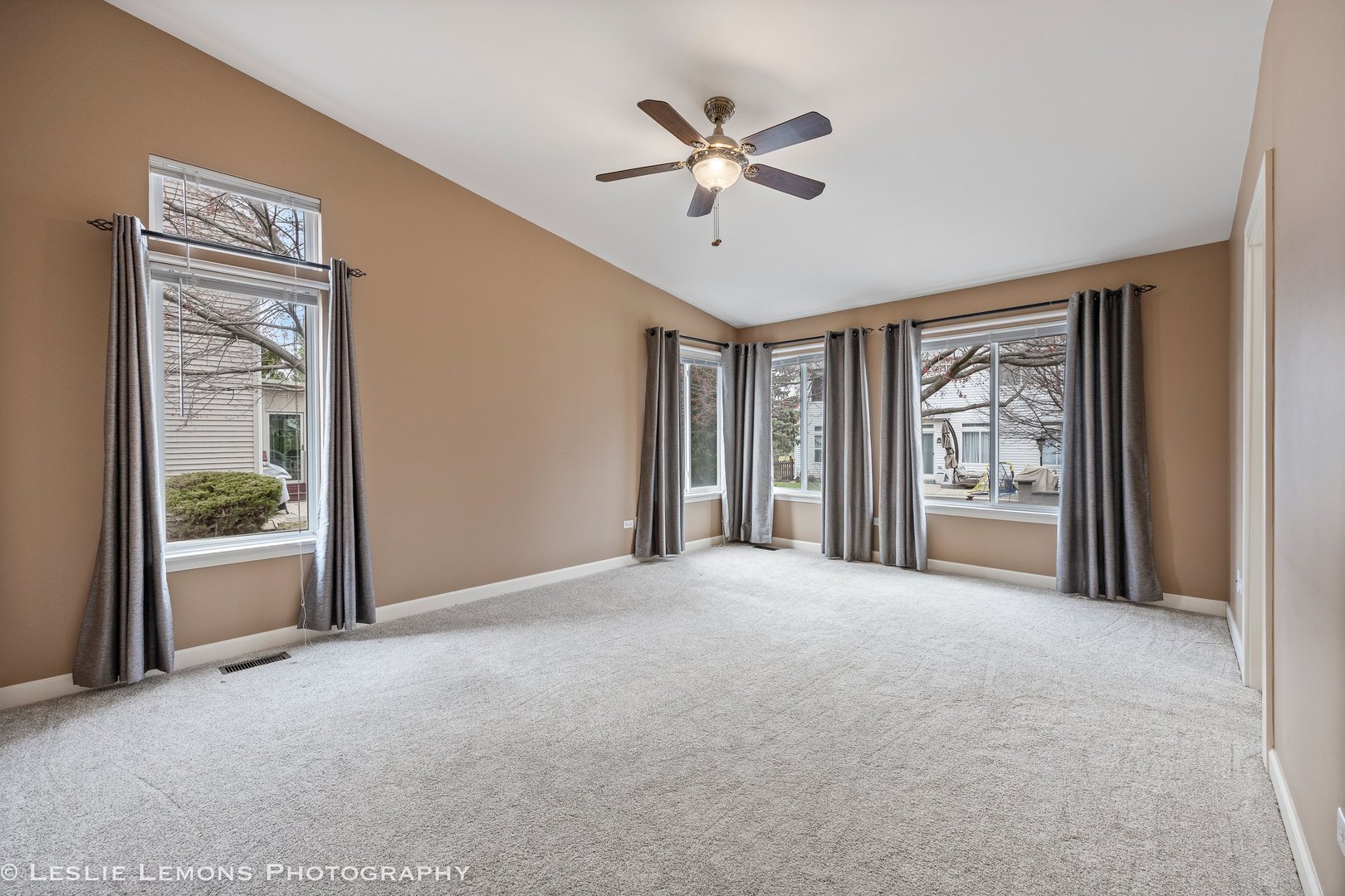 1940 Baldwin Way, Bolingbrook, IL 60490