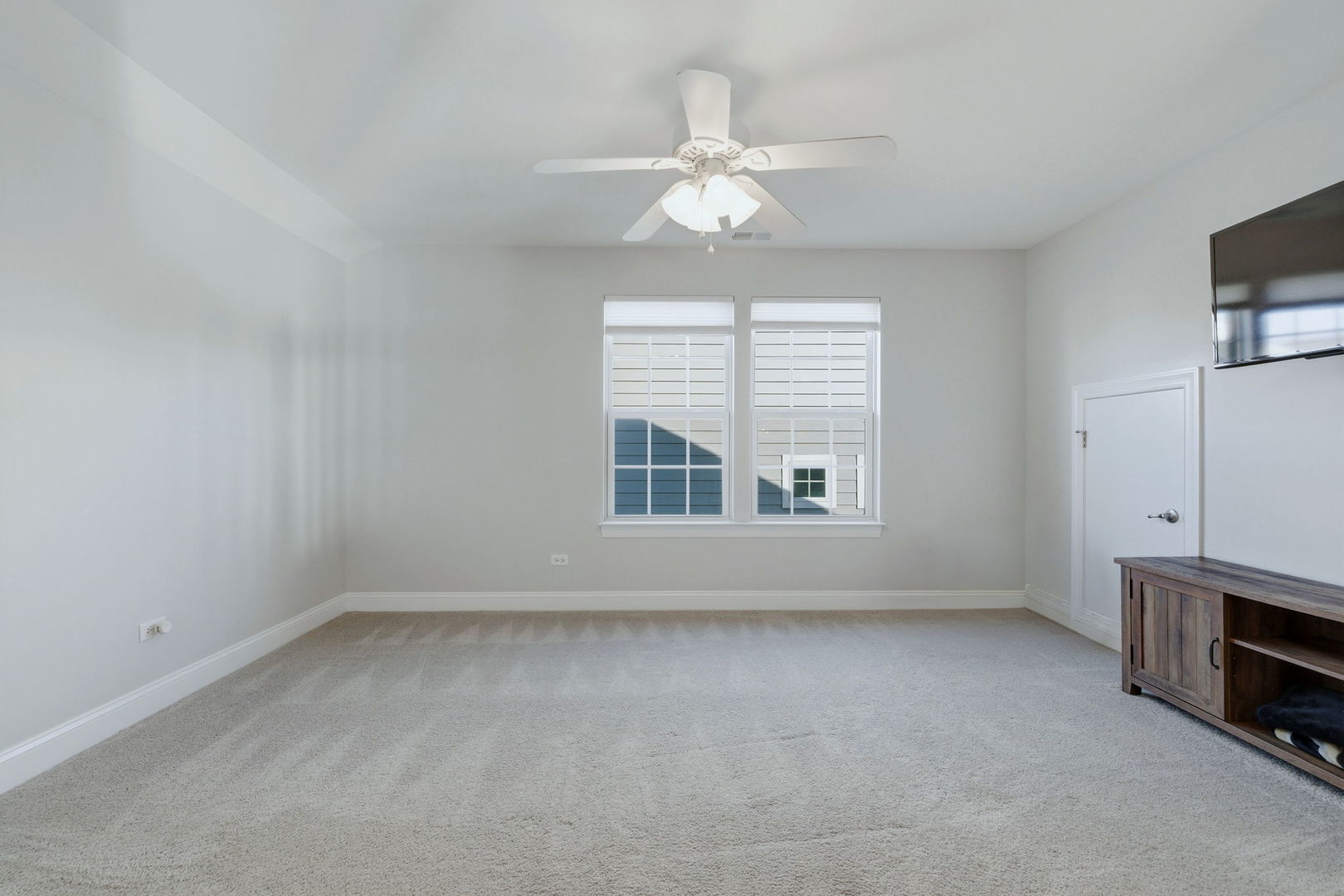 3813 Ridge Pointe Drive, Geneva, IL 60134