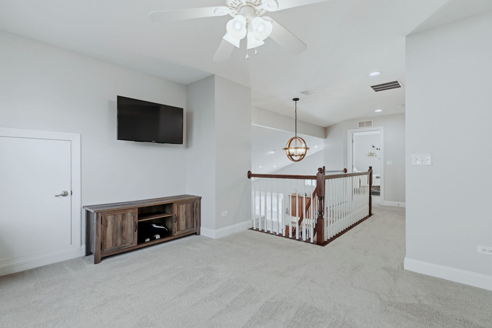 3813 Ridge Pointe Drive, Geneva, IL 60134