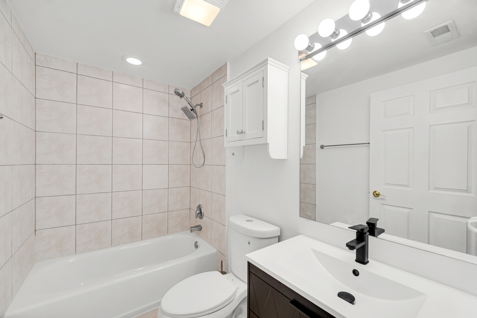 8000 Kilpatrick Avenue #3F, Skokie, IL 60076