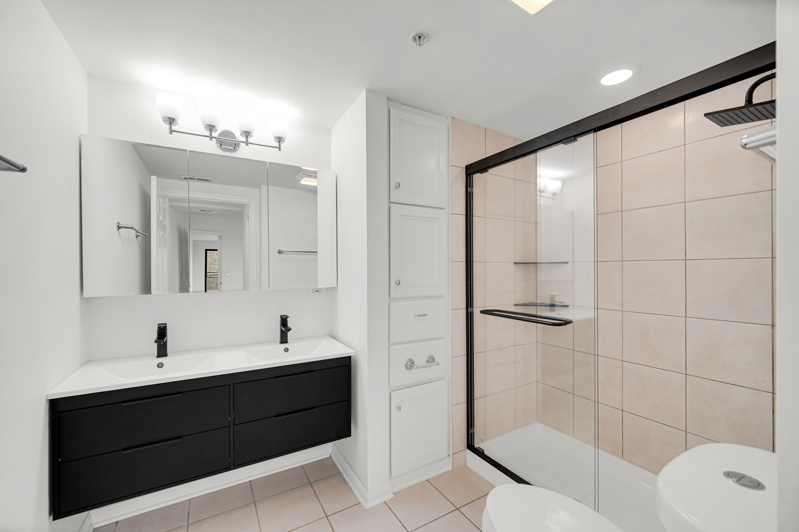 8000 Kilpatrick Avenue #3F, Skokie, IL 60076