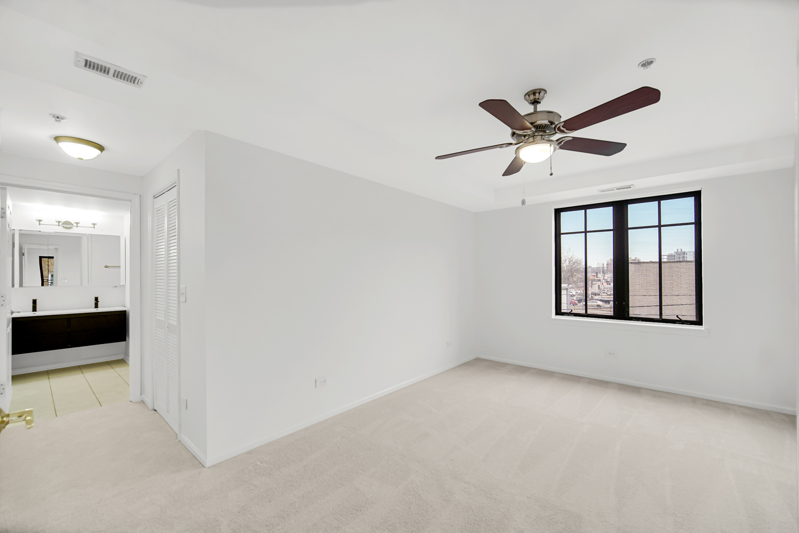 8000 Kilpatrick Avenue #3F, Skokie, IL 60076