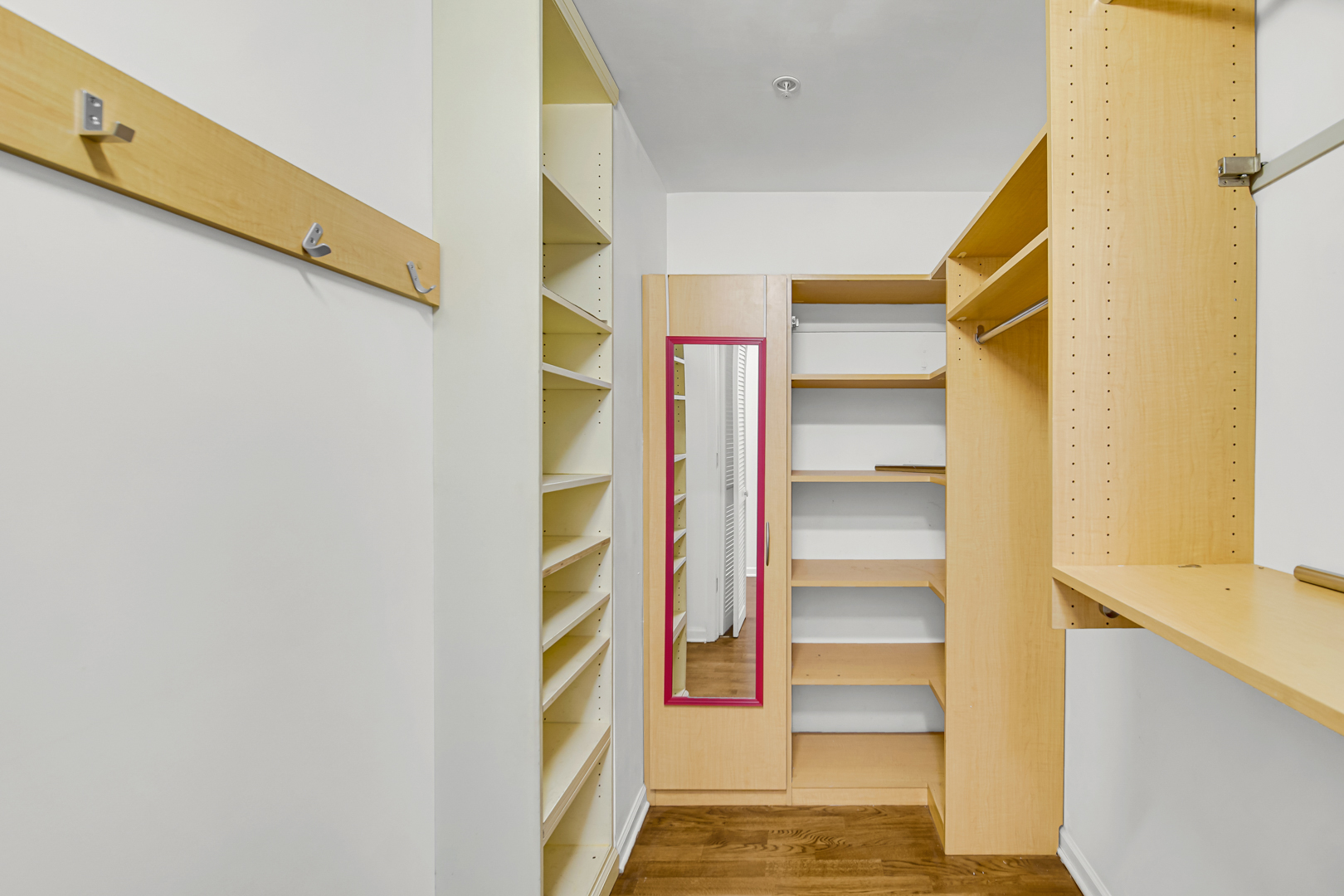 8000 Kilpatrick Avenue #3F, Skokie, IL 60076