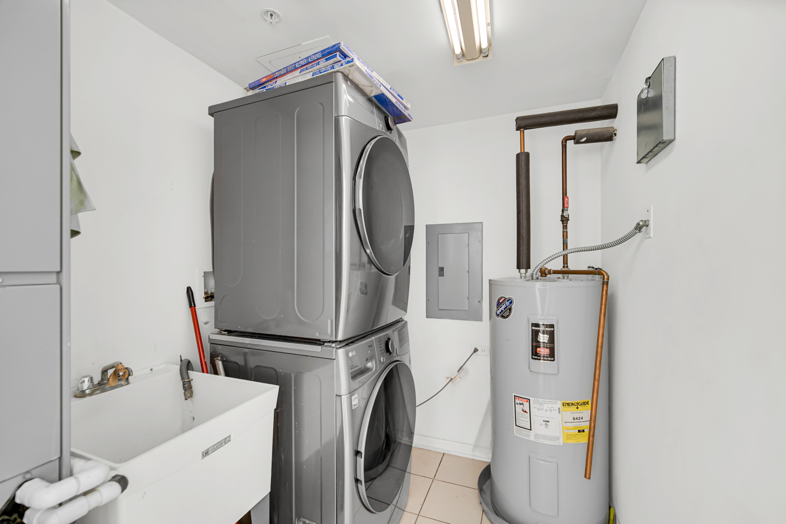 8000 Kilpatrick Avenue #3F, Skokie, IL 60076