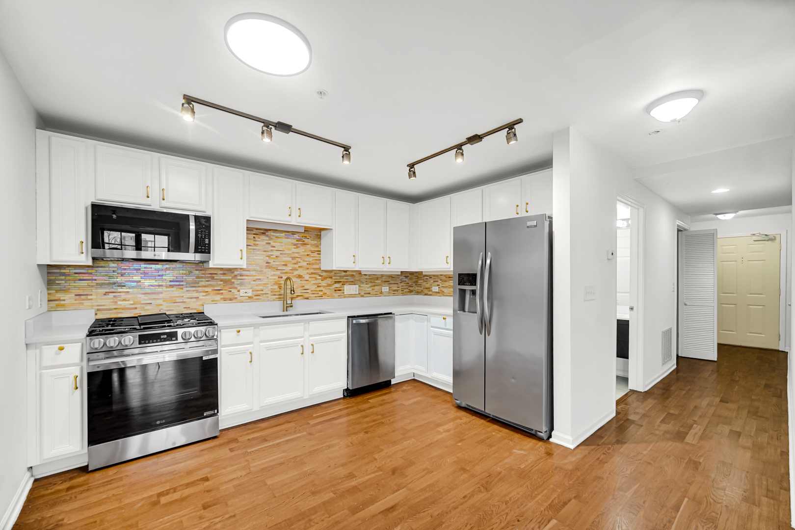 8000 Kilpatrick Avenue #3F, Skokie, IL 60076