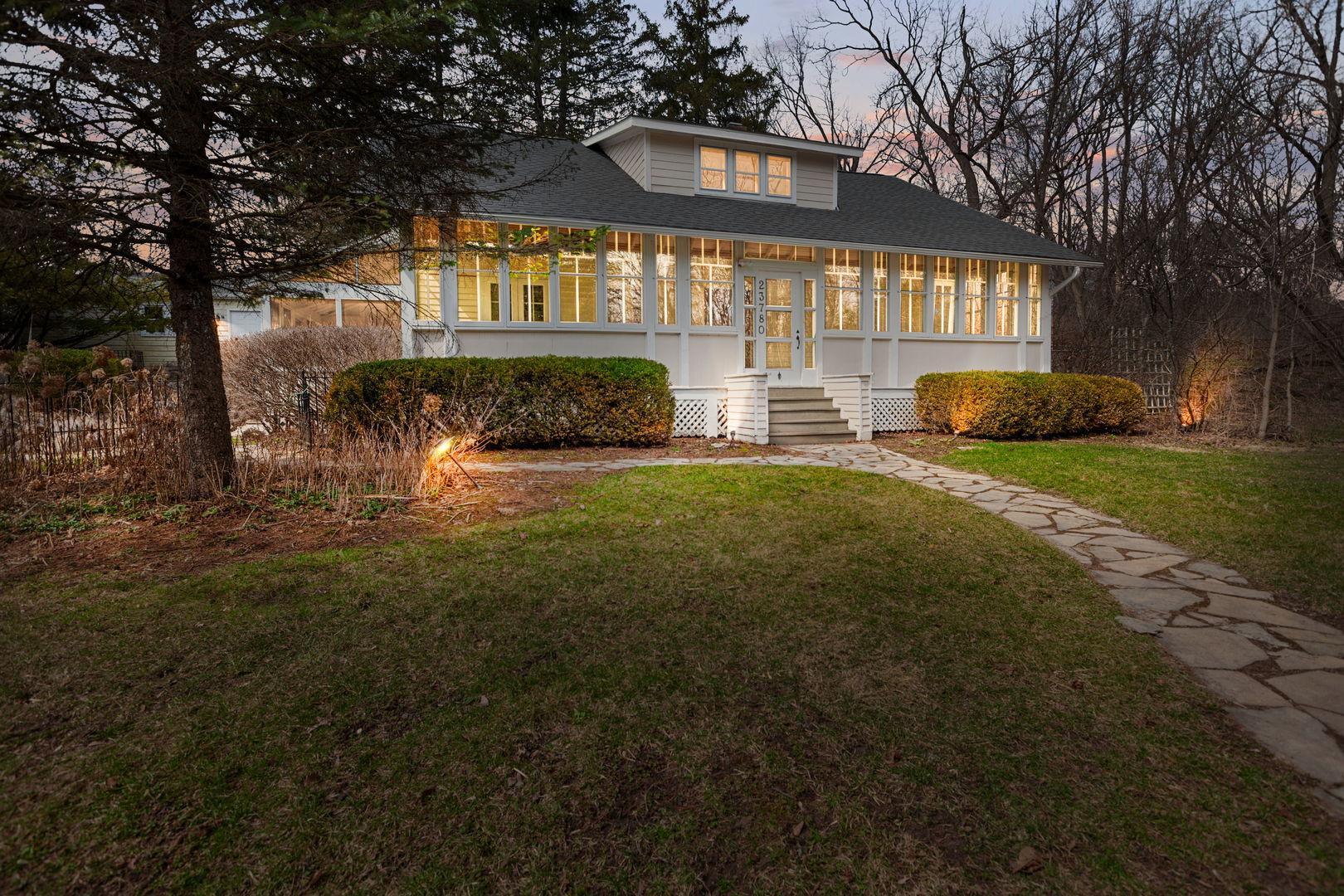 23780 N Hess Drive, Cary, IL 60013