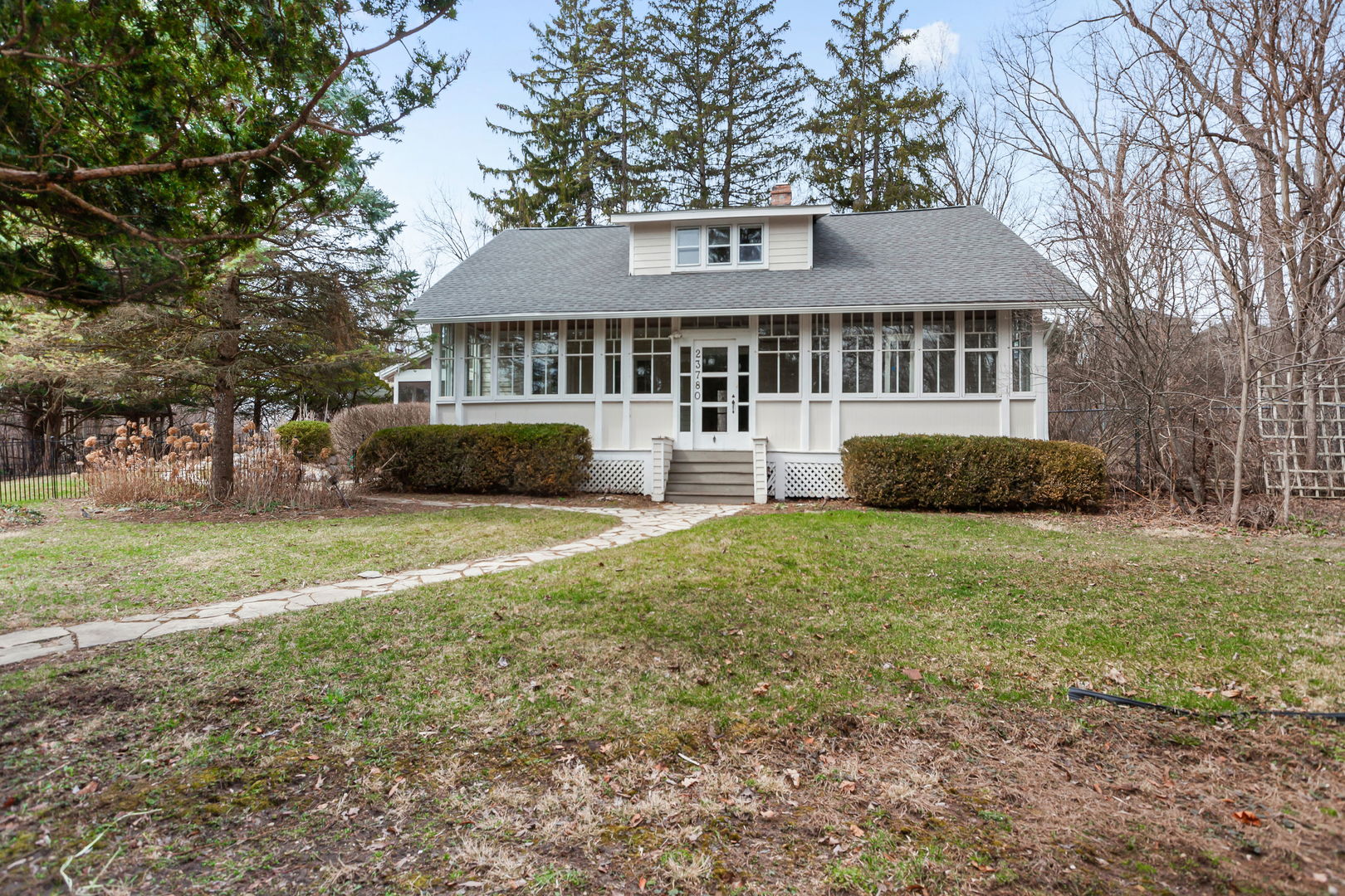 23780 N Hess Drive, Cary, IL 60013