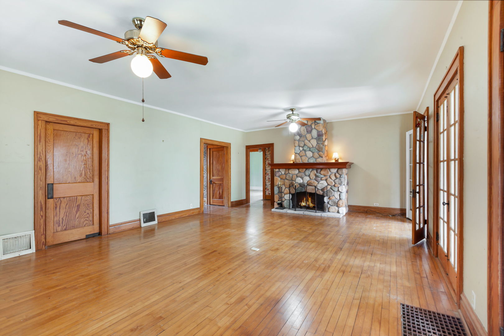 23780 N Hess Drive, Cary, IL 60013