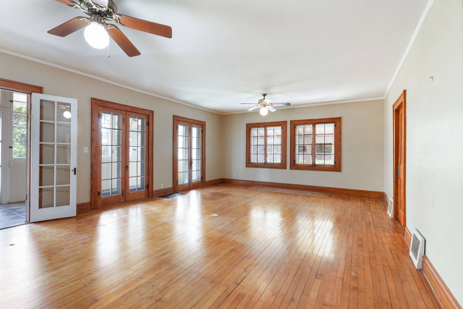 23780 N Hess Drive, Cary, IL 60013