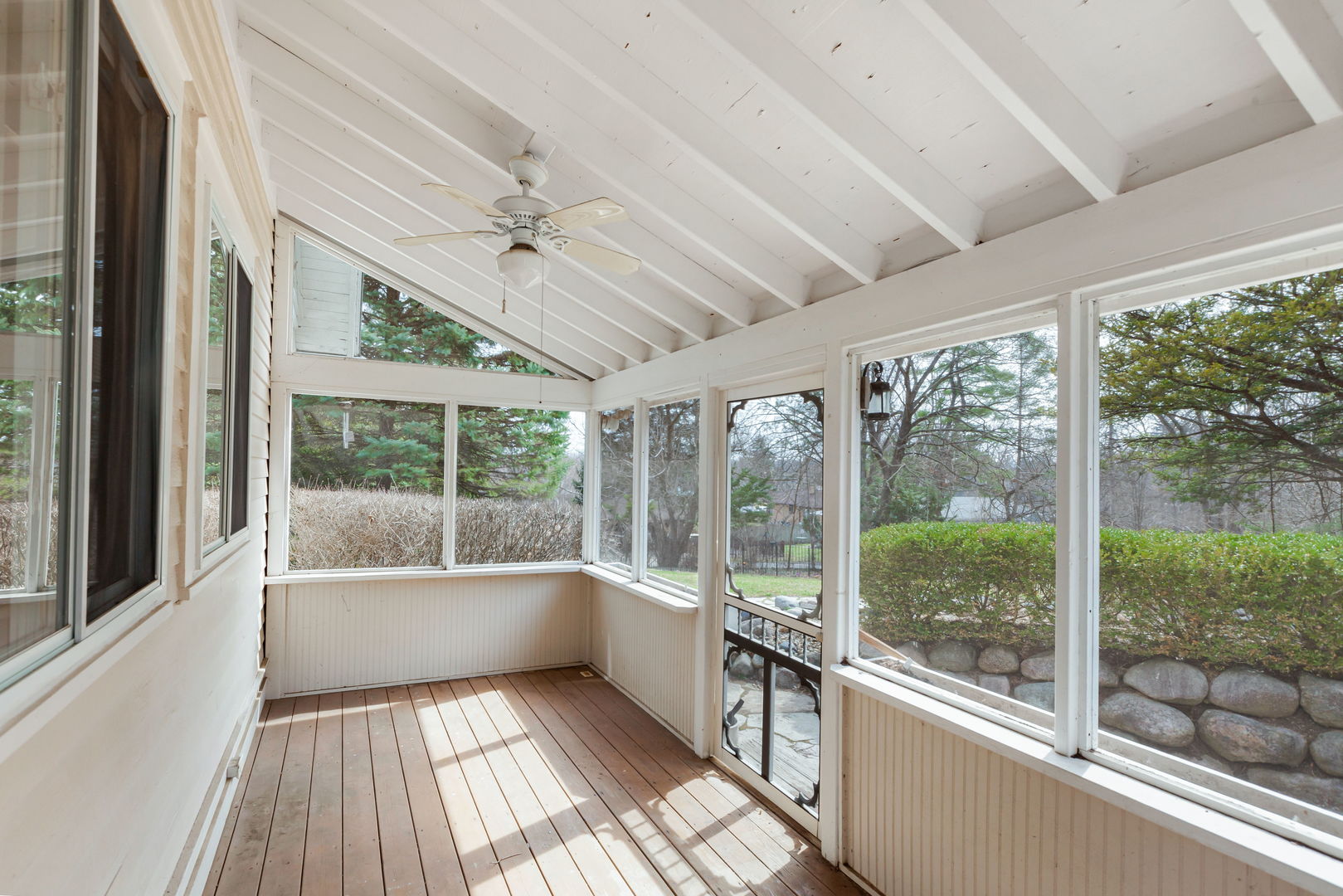 23780 N Hess Drive, Cary, IL 60013