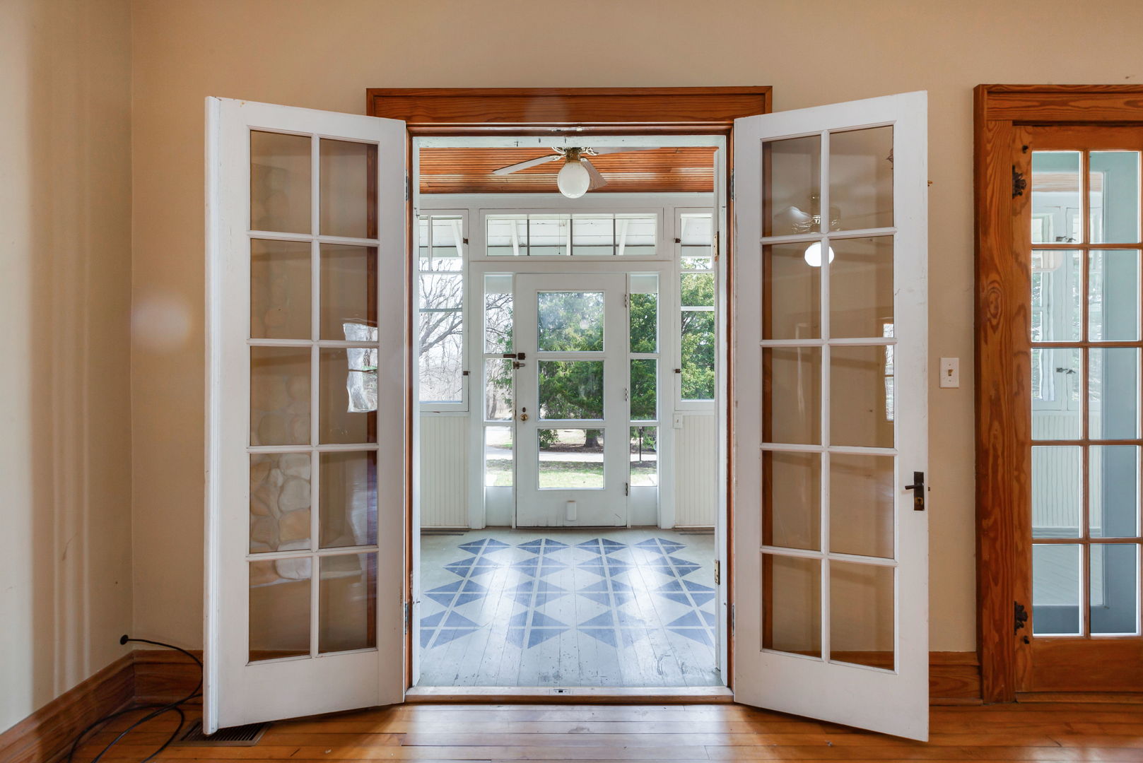 23780 N Hess Drive, Cary, IL 60013