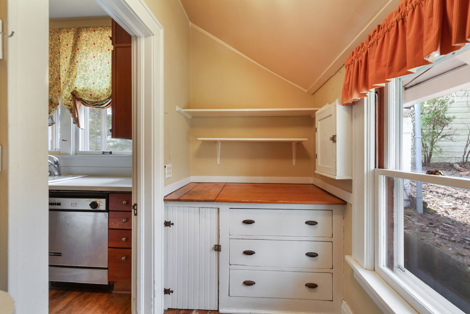 23780 N Hess Drive, Cary, IL 60013