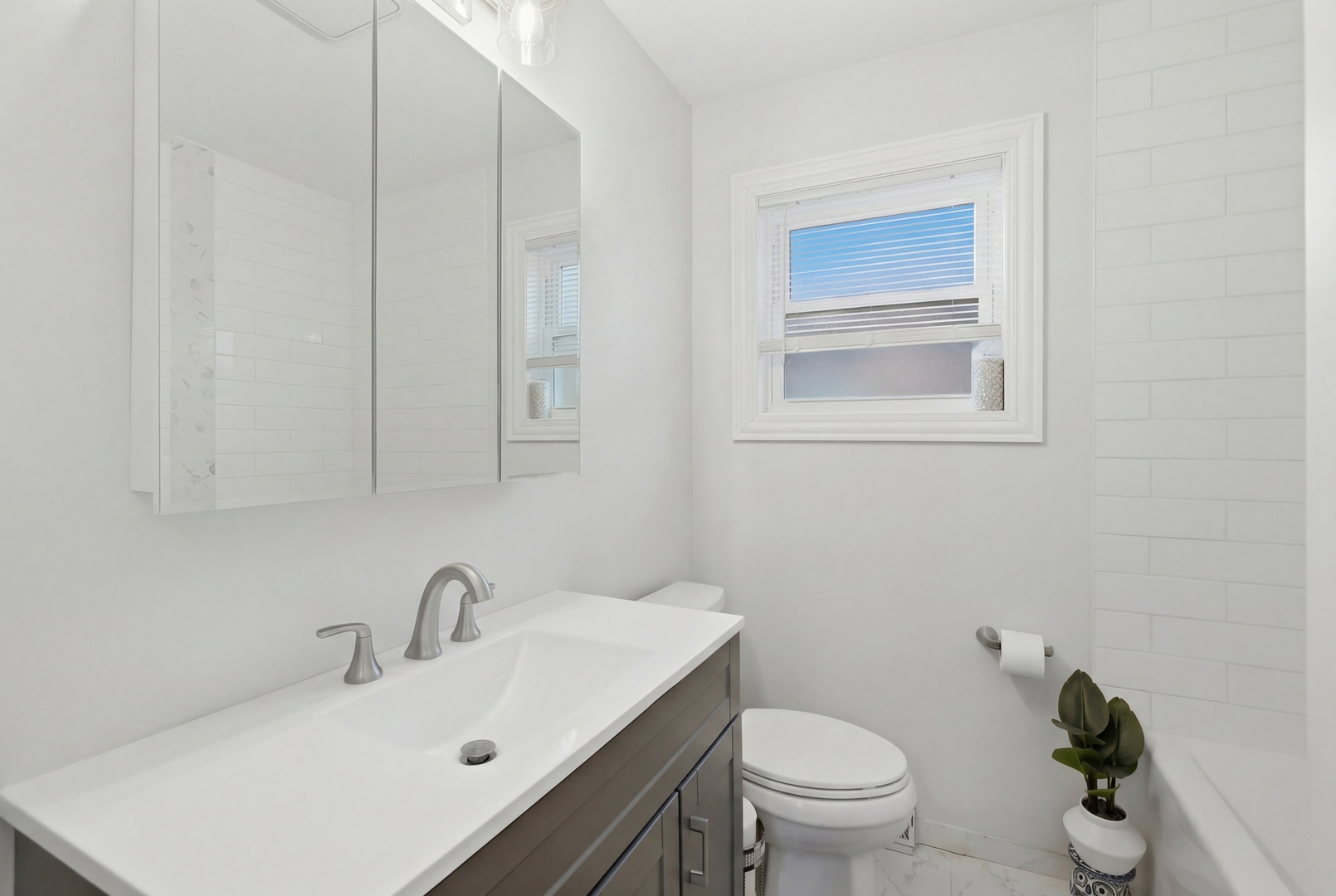 14111 S State Street, Riverdale, IL 60827