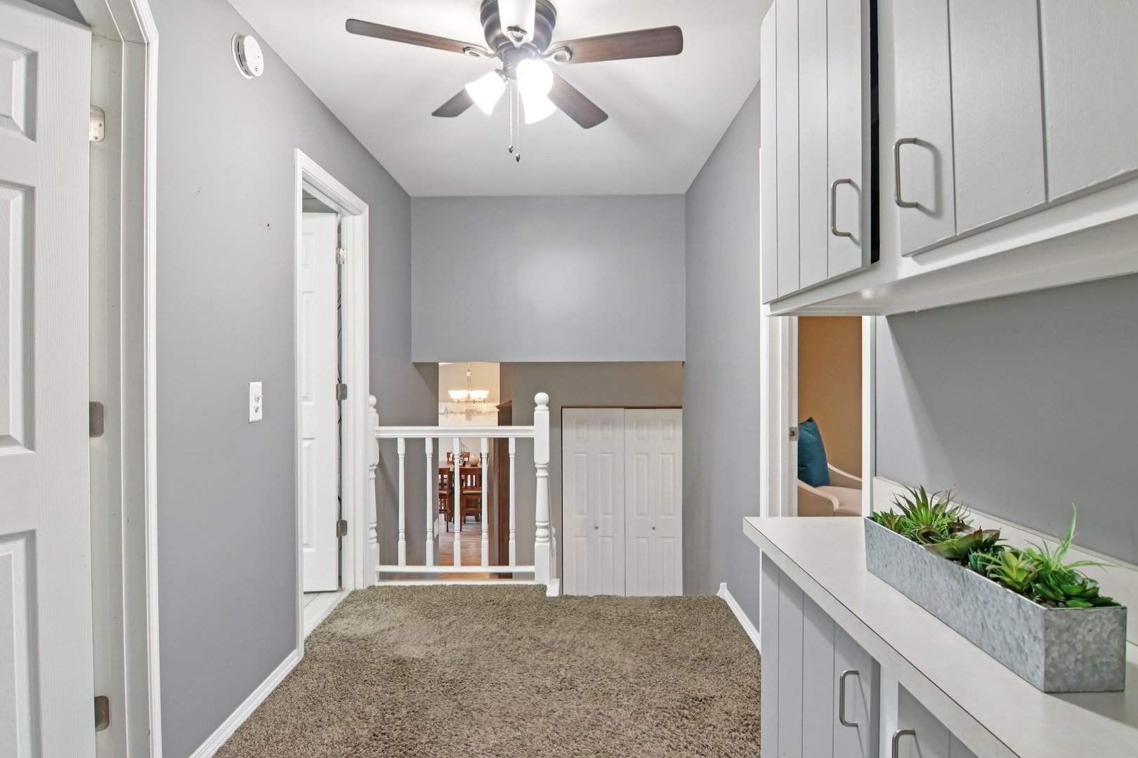 1811 Longmeadow Drive, Lindenhurst, IL 60046