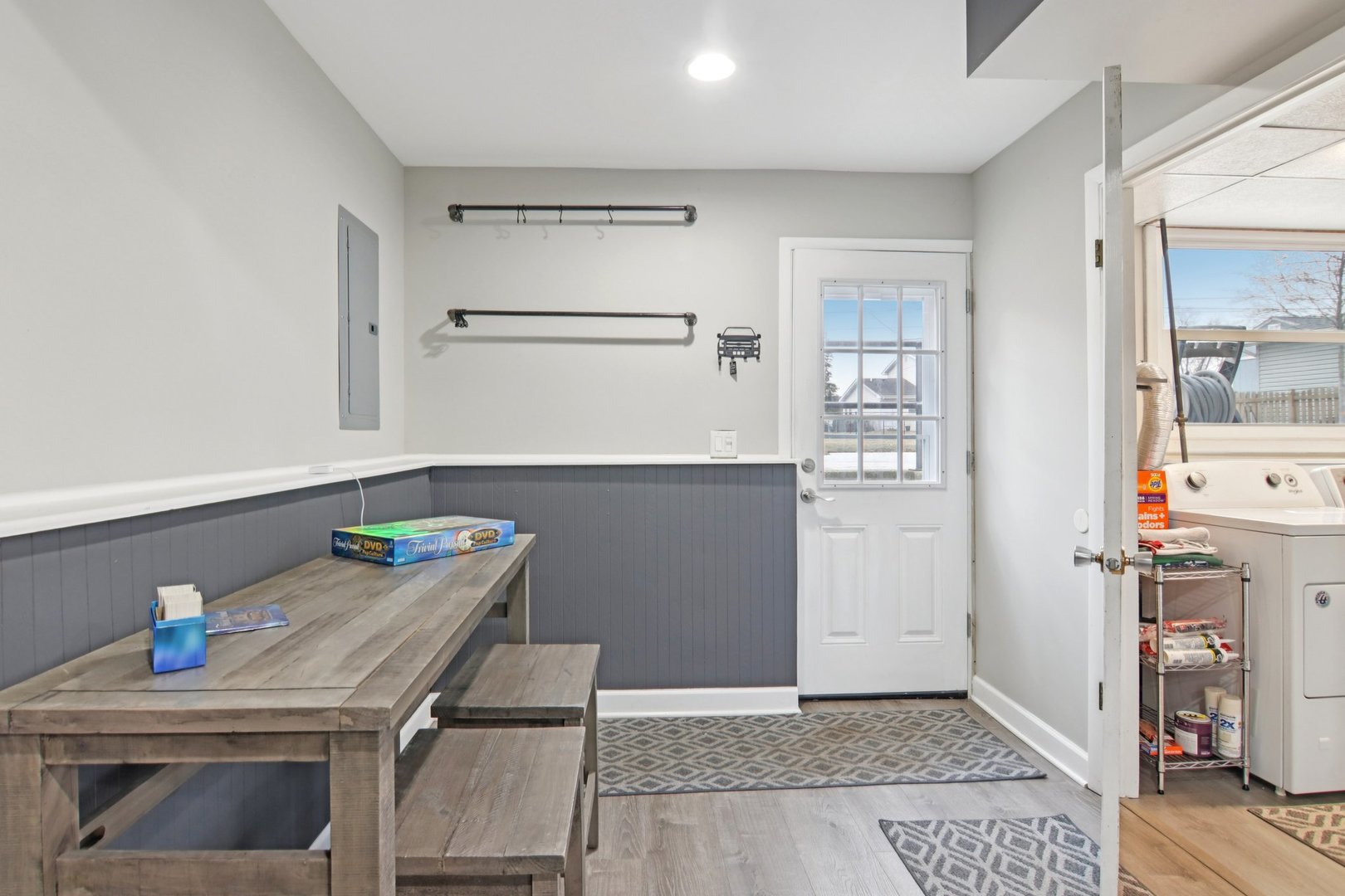 1811 Longmeadow Drive, Lindenhurst, IL 60046