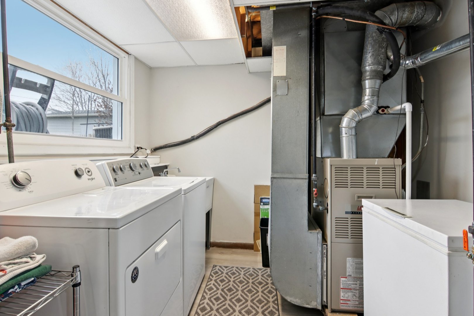 1811 Longmeadow Drive, Lindenhurst, IL 60046