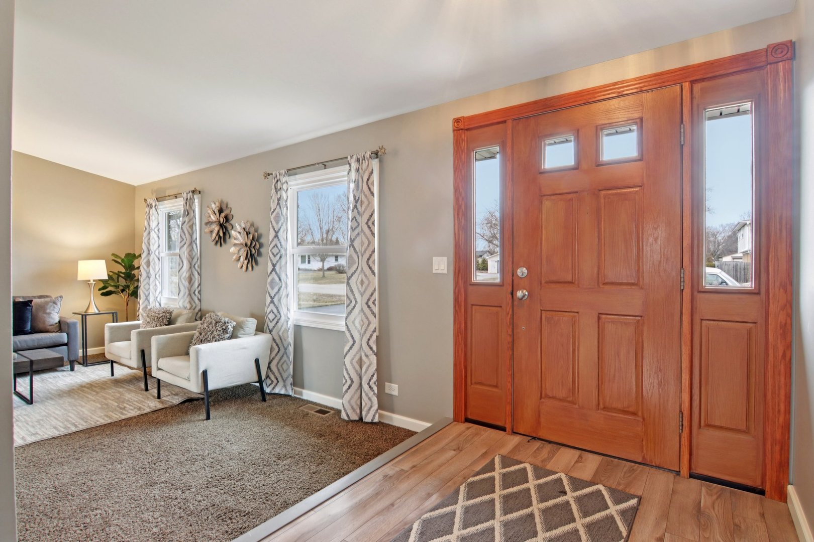 1811 Longmeadow Drive, Lindenhurst, IL 60046